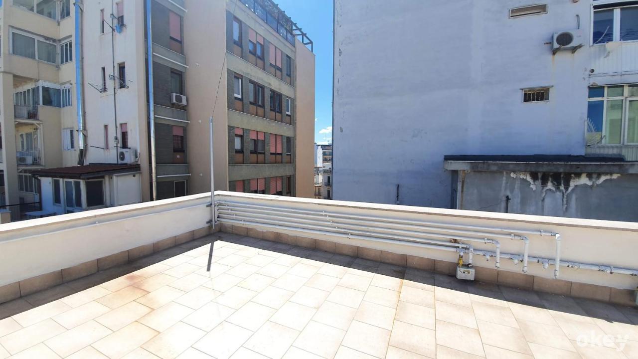 La Terrazza Tra I Tetti Studio - Bari Centro Exterior photo